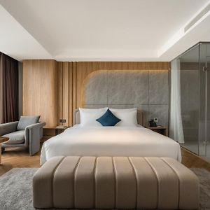 Kin Hotel Thai Van Lung